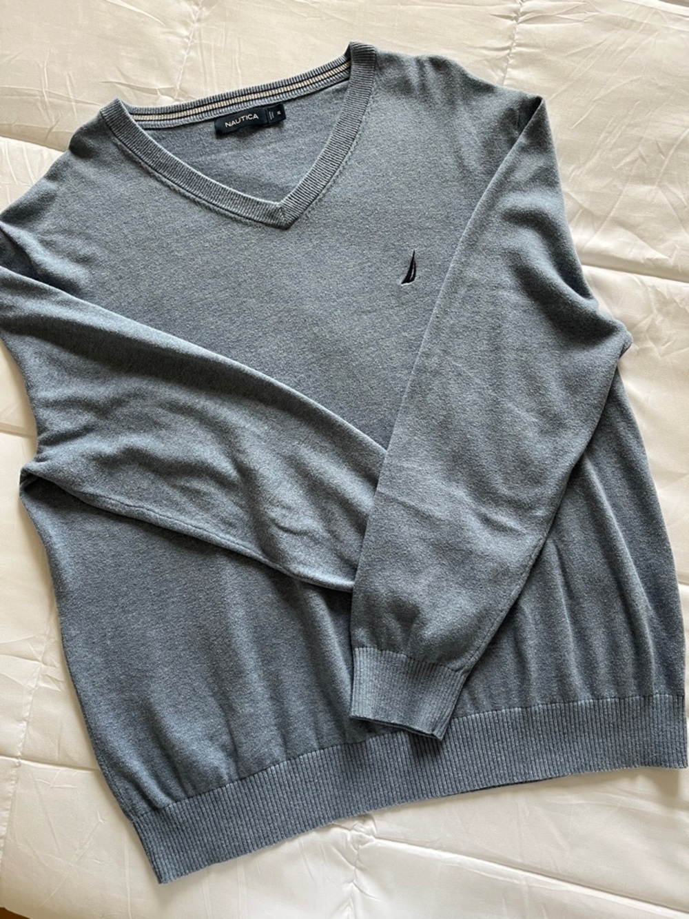 Nautica Men's V-Neck Sweater in Gray